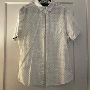 Short sleeve button up
